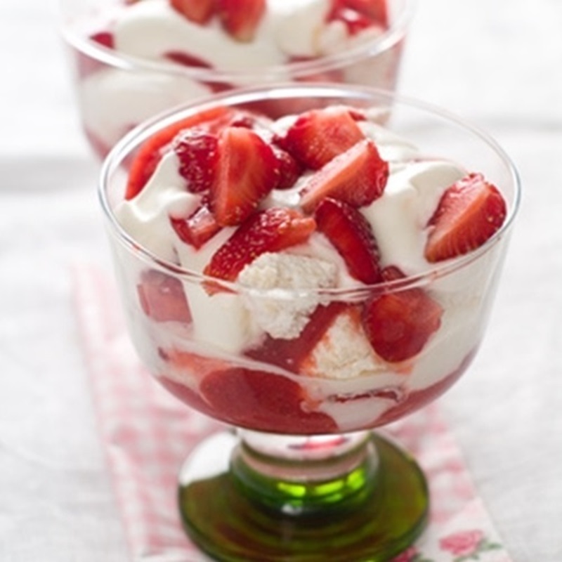 Picture of Strawberries and Cream